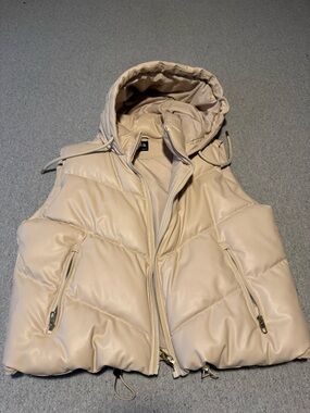 Zara Beige Hooded Puffer Vest